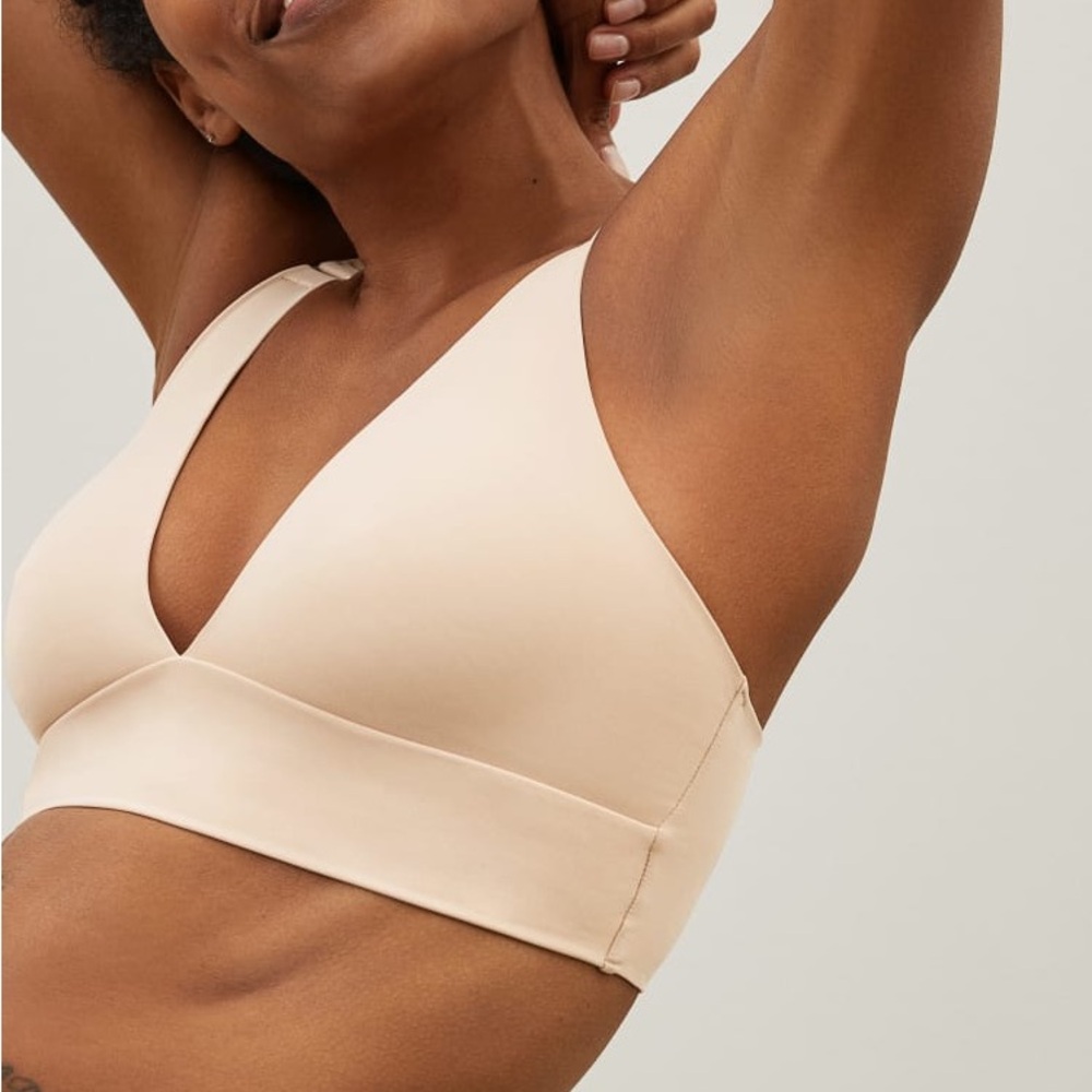 EVERLANE Invisible Bra